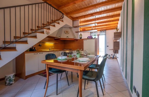 Zorzino Apartment | Welcoming Happy Guest Apartments - Your Lake & Green Retreat