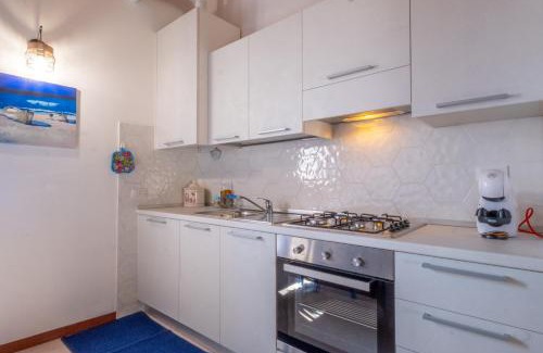 Riva di Solto Apartment | Inviting Happy Guest Apartments - Blue Lake Therapy Retreat