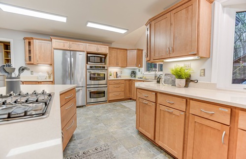 Bakerton House | Happy Harbor: Mountain & Riverside Retreat with Game Room!