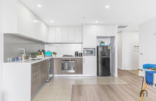 Auburn Apartment | Happy Hideout in Auburn