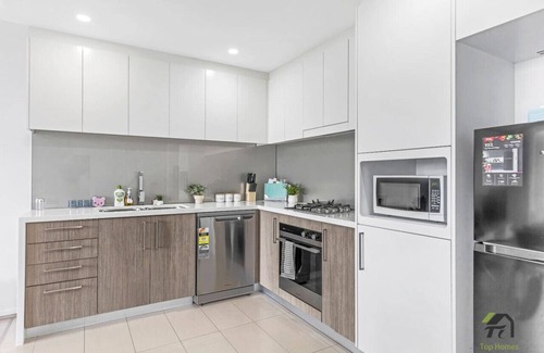 Auburn Apartment | Happy Hideout in Auburn