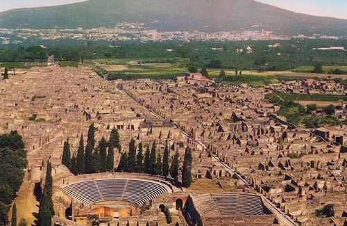 Pompei Apartment | Enjoy a Memorable Stay in Pompeii with Family & Pets