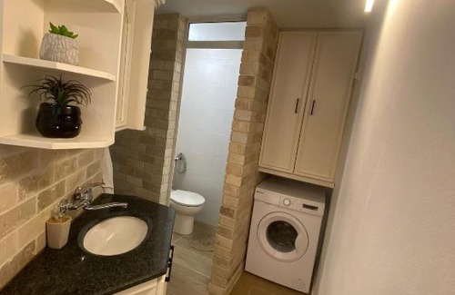 Majdal al-Shams Apartment | Top-Rated Happy Home Apartment with Delicious Breakfast