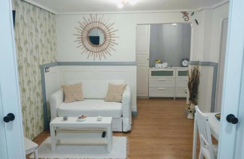 Algorta Apartment | Beachfront Bliss at Happy Home Getxo - Pet Friendly Oasis