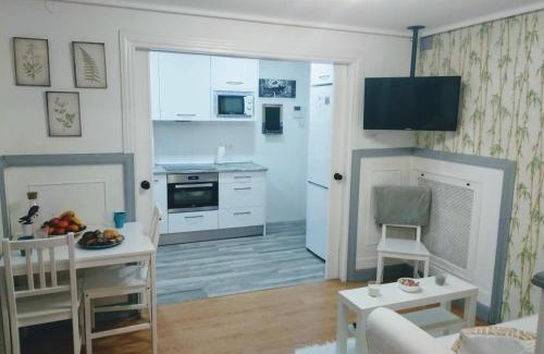 Algorta Apartment | Beachfront Bliss at Happy Home Getxo - Pet Friendly Oasis
