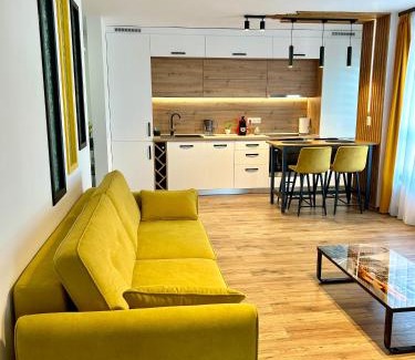 Tirgu Mures Apartment | Exceptional Happy Home: 4-Star Stay with Top Amenities