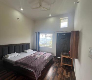 Chamba House | Happy Homestay And Rooftop cafe