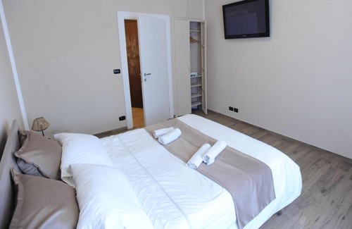 Millefonti Apartment | Top-Rated Stay at Happy House Lingotto with Breakfast & Kitchen