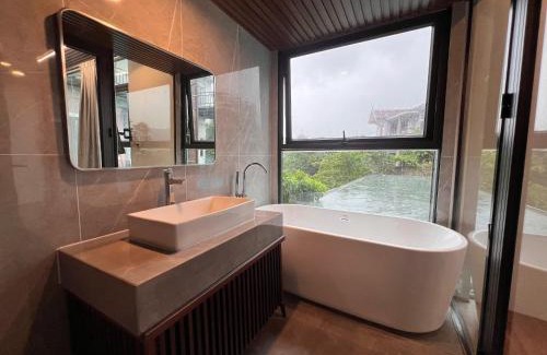 Moc Chau Hotel | Delightful Getaway at Happy House Moc Chau - 4 Star Comfort