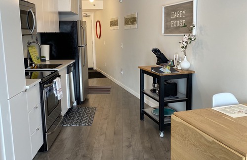 Winnipeg Condo | Top-Rated Happy House: Steps to Downtown & Free Parking