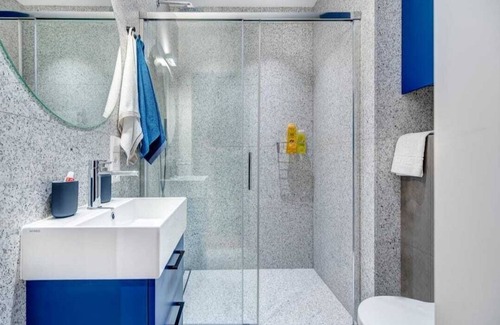 Old Town House | Cozy HaPPy Inn GOLD Studio with Self Check-In & Parking