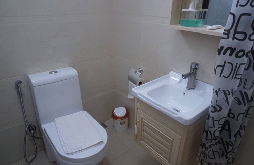 Floreal House | Top-Rated Happy Ours Guest House with Family-Friendly Amenities