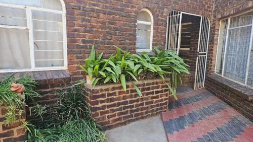 Mahikeng House | Comfortable Stay at Happy Stay Guest House Mafikeng