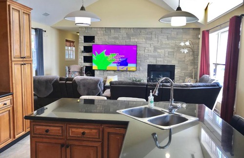 Kingsville House | Relaxing Vacation Home Near Beautiful Erie Lake