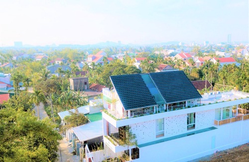 Hue City Centre Villa | Inviting Happy Villa Hue City: Family-Friendly with Pool