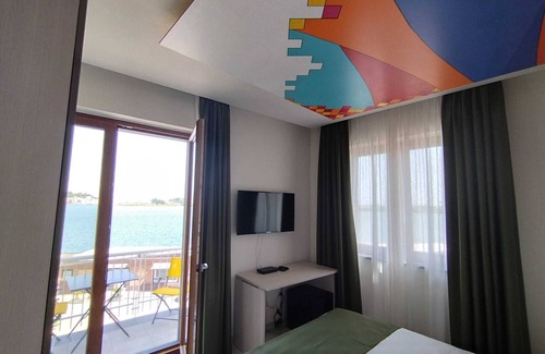 Bacoli Bed & Breakfast | Discover HAPPYROOMS: Top-Rated Hotel with Family Amenities