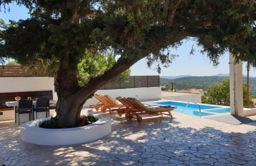 Monolithos House | Elegant Hara Monolithos House in Picturesque Rhodes