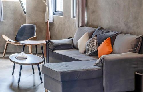Sail Rock Beach Bed & Breakfast | Explore 墾丁船帆石原宿: Pet-Friendly with Oceanfront Views