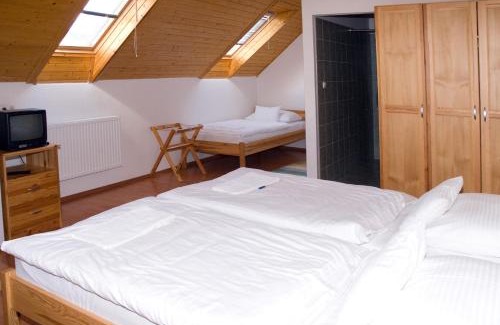 Szombathely House | Top-Rated Haramia Csapszék és Fogadó with Breakfast Included