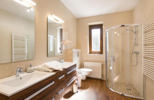 Szentendrei House | Experience Harangvirág Apartmanház - Visegrád with Ocean Views