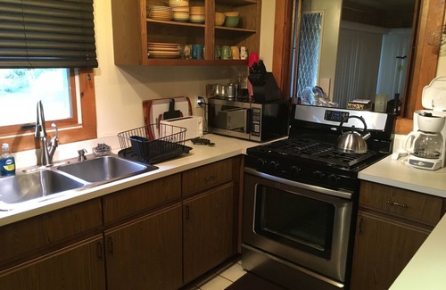 Harbert Cottage | Inviting Harbert Living: Close to Attractions and Ocean Views