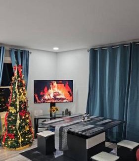 Harrison House | Pet-Friendly Harbor Haven: Sail, Dine & Guest Rated 10/10!