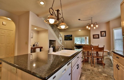 Coeur d'Alene House | Ocean View Harbor Island Retreat - Guest Rated 9.8/10