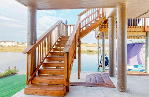 Port Isabel House | Exceptional Harbor Island Retreat - Family Friendly Escape