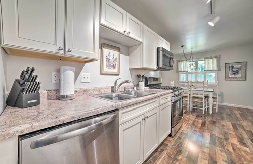 Harbor Springs House | Harbor Springs Retreat: Family-Friendly Getaway Near Beach