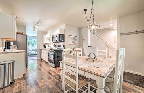Harbor Springs House | Harbor Springs Retreat: Family-Friendly Getaway Near Beach