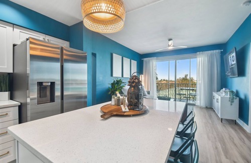 Burnt Store Marina Condo | Explore Harbor Towers: Perfect for Boating & Fishing Fun!
