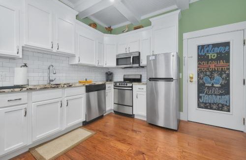 South Haven House | Harbor View Condo: Scenic River Escape Near Beach & Downtown