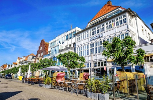 Travemuende Apartment | Harbor View - exclusive vacation apartment at the sailing harbour in the heart of Travemünde