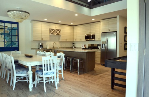 Macatawa Condo | Waterfront Harbor View Loft #3 with Pool and Spa Amenities