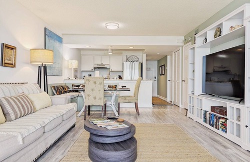 Moorings Condo | Experience Ocean Views and Beach Access with Top Ratings