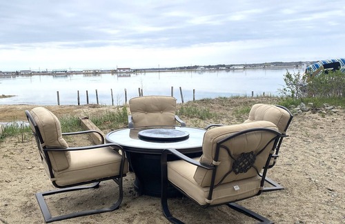 Seabrook Apartment | Scenic Waterfront 1 Bedroom with Ocean Views & Spa