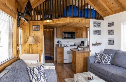 Fort Bragg House | Guest Rated: 10/10 at Harbor Watch Hotel
