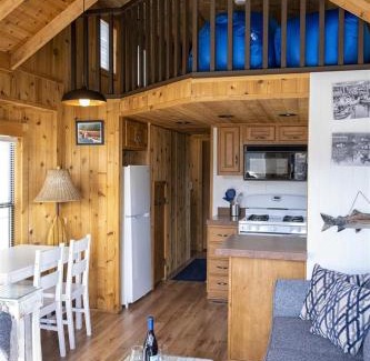 Fort Bragg House | Guest Rated: 10/10 at Harbor Watch Hotel