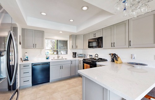 Channel Islands House | Beachside Retreat in Oxnard with Pet-Friendly Amenities