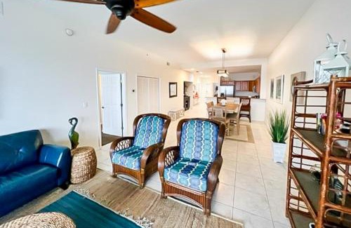 Clearwater Beach Apartment | Harborview Grande 402: Guest Rated Perfect with Pool Access