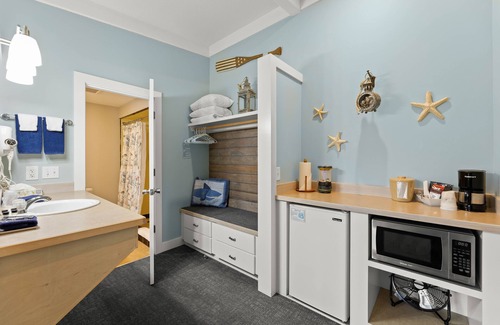 Garibaldi Hotel | Harborview Inn & RV Park: Family-Friendly Retreat Awaits