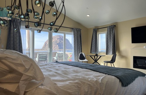 Morro Bay Hotel | HarborWalk Inn: Rated 10/10 with Ocean Views & Pool Access
