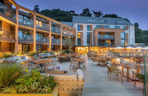 Salcombe Hotel | Discover Harbour Beach Club Hotel & Spa with Oceanfront Bliss