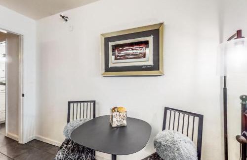Lenox Park Apartment | Beachfront Retreat at Harbour Beach Resort Unit 516