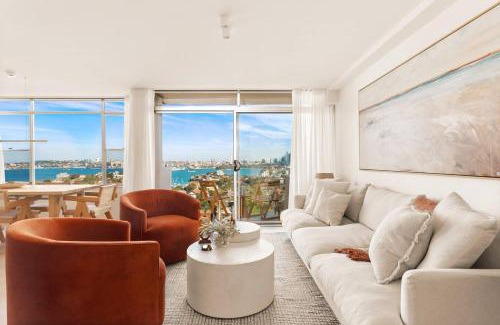 Cremorne Apartment | Harbour Bliss - Captivating Design and Scenic Views Await
