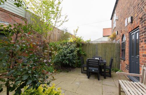 Wells-next-the-Sea House | Harbour Cottage: 4-Star Pet-Friendly Retreat with High Ratings