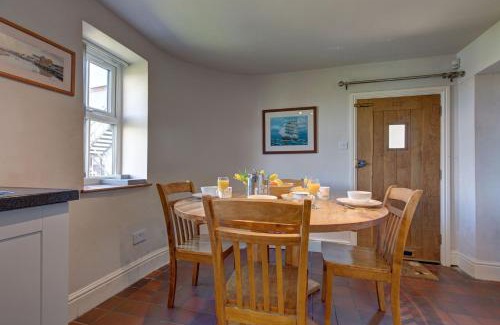 Wells-next-the-Sea House | Harbour Cottage: 4-Star Pet-Friendly Retreat with High Ratings
