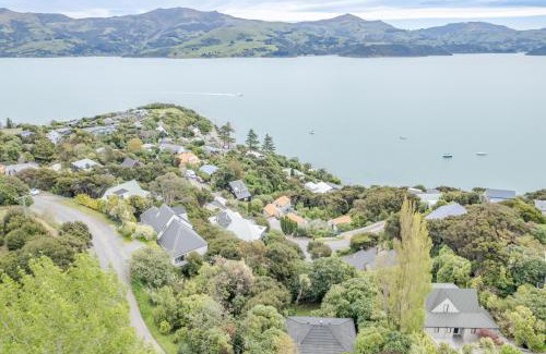 Akaroa House | Pet-Friendly Harbour Haven - Ideal Akaroa Holiday Retreat