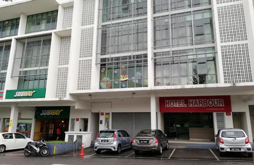Petaling Jaya Hotel | Welcoming Harbour Hotel PJ 21: Rated 8/10, Wheelchair Access