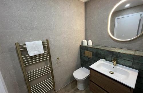 Ayr Apartment | Pet-Friendly Retreat at Harbour House - Donnini Apartments